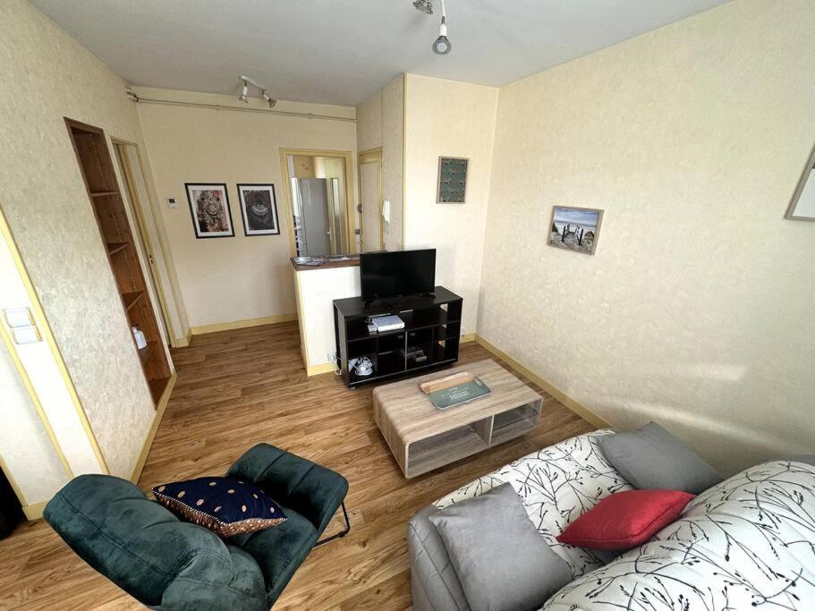 Appartement Proche De L'Hyper-Centre Avec Garage Caen Exteriör bild